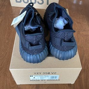 Onyx Yeezy Boost 350 V2 - Brand New